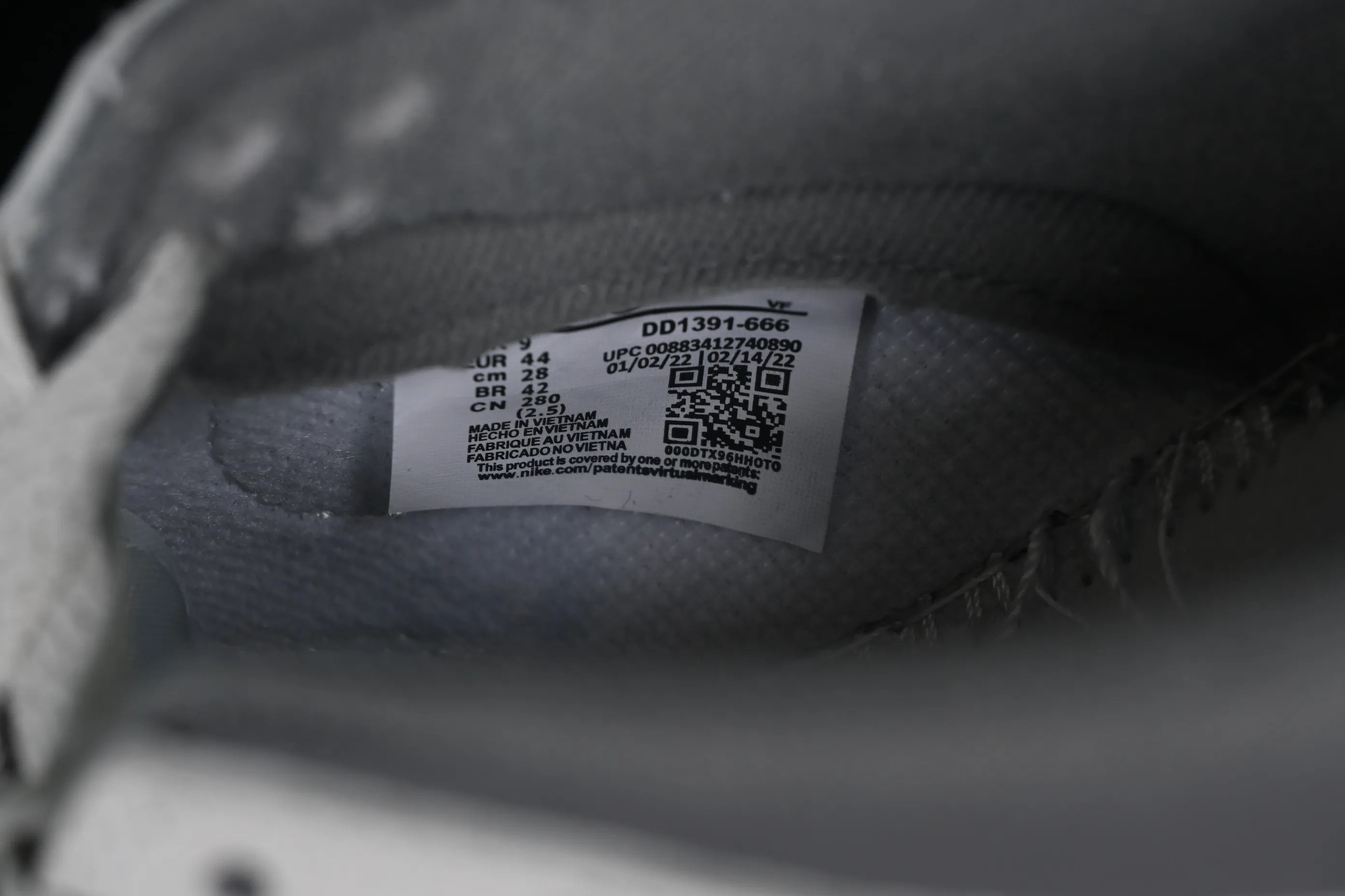 All categories Nk SB Dunk series Nk SB Dunk Low low-top sneakers Nk Dunk Low volcanic gray color low-top retro casual sneakers DD1391-666